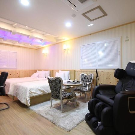 Yeosu Mj Motel Экстерьер фото