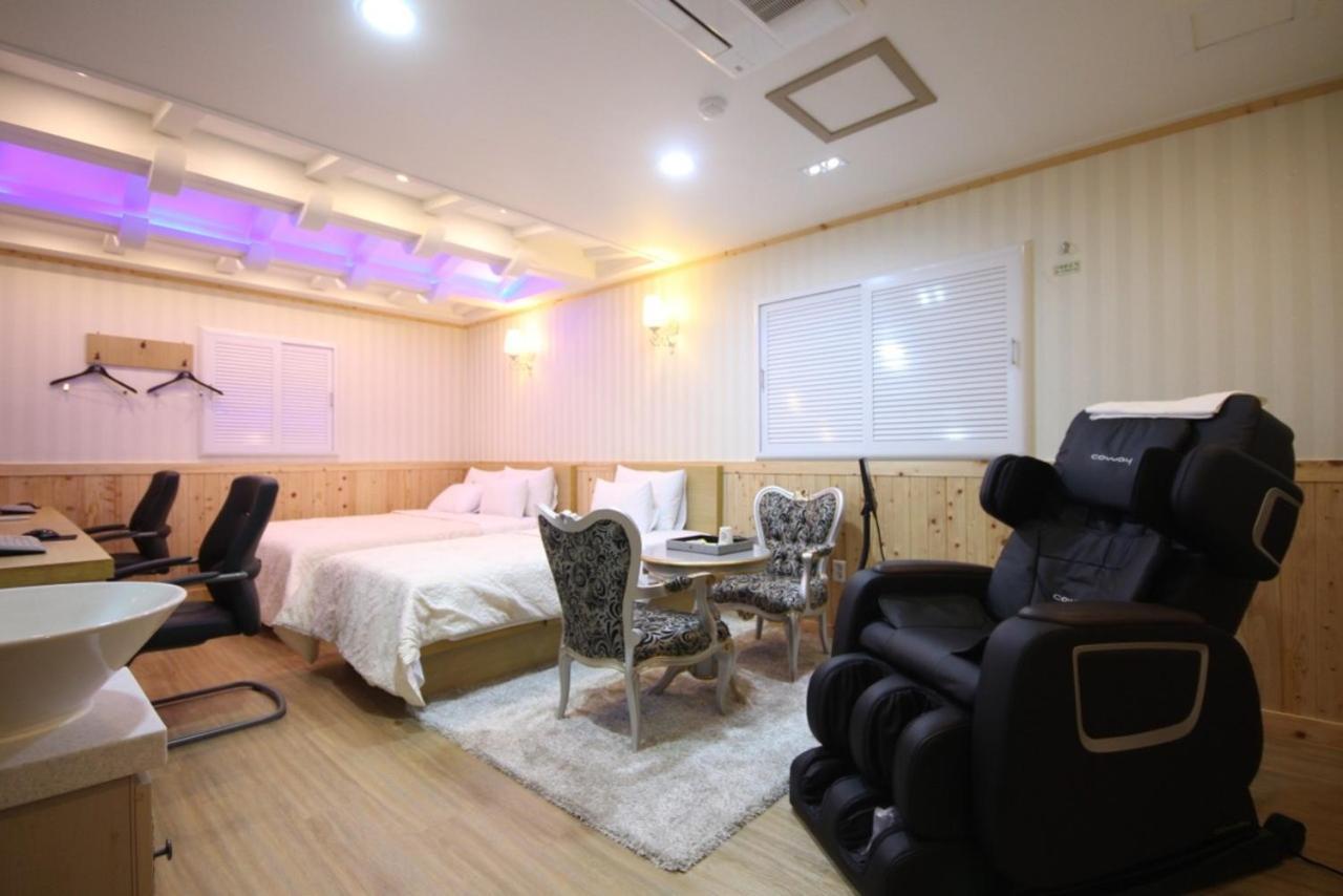 Yeosu Mj Motel Экстерьер фото