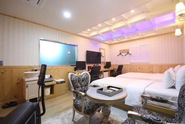 Yeosu Mj Motel Экстерьер фото
