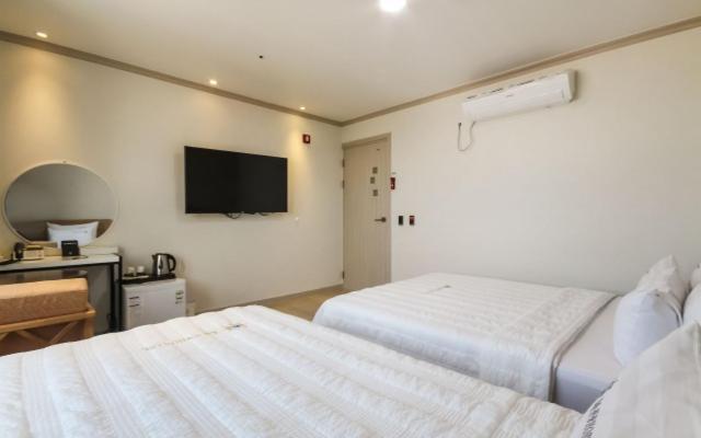 Yeosu Mj Motel Экстерьер фото