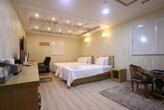 Yeosu Mj Motel Экстерьер фото